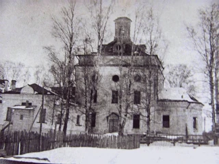  Каменная церковь с колокольней построена в 1809 г. Kostroma church