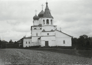  Нижняя Набережная улица в Костроме
