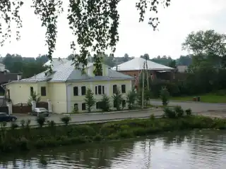 Protective moat and the house of merchant Parfenov