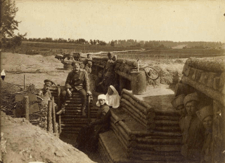  Военные укрепления. Окопы. 323-й Юрьевский пехотный полк. Первая мировая война. Фото поручика Зотова В.М. 1914-1915 гг.
