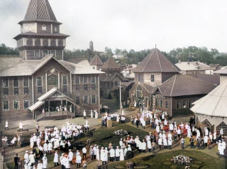  Kostroma exhibition in memory of the 300th anniversary of the House of Romanovs. View of the Zemsky and Forest Pavilions. The artist is the architect L. R. Sologub