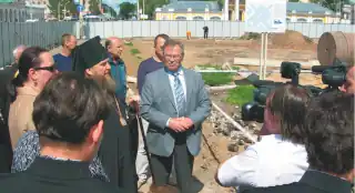 The mayor of the city, Irina Pereverzeva, was also present at the laying and consecration of the monument's foundation