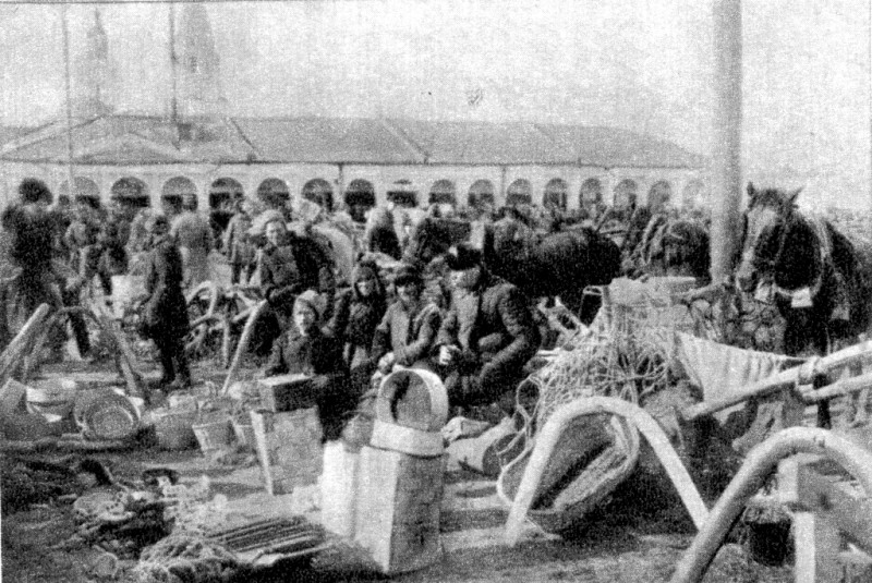 Галич, Торговая площадь в базарный день. Фотография 1929 г.