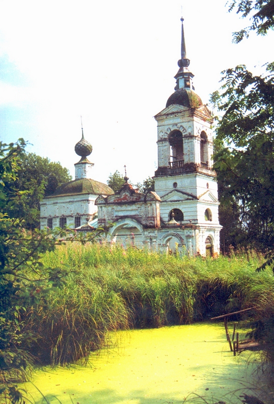 Рисунок 34 Воскресенская церковь, с. Федорово. Фото 2003 г.
